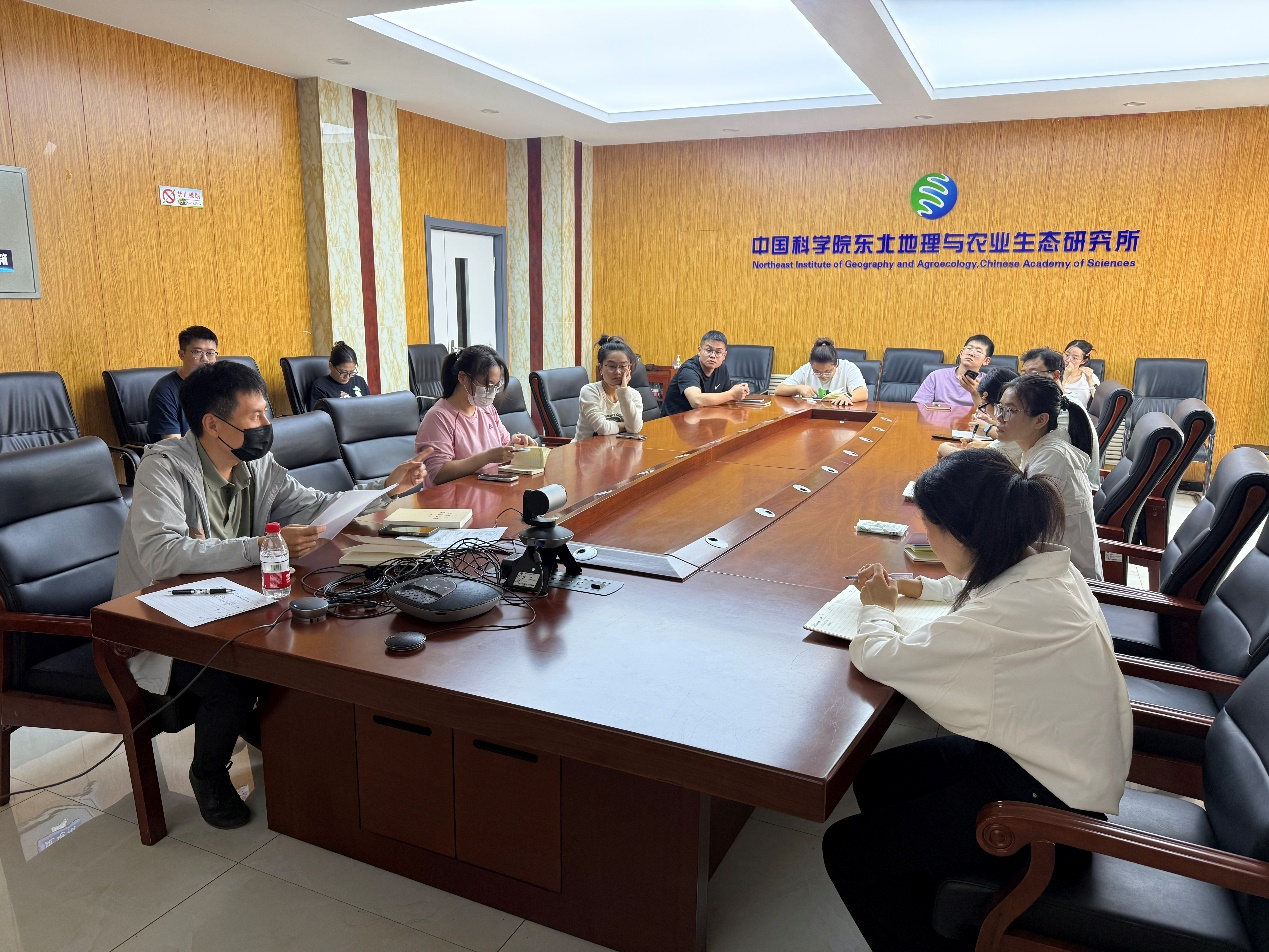 农业中心研究生党支部深入学习贯彻院党组2026年夏季扩大会议精神